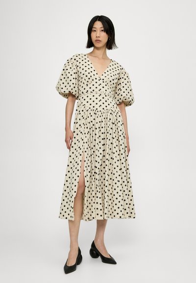Cinq à Sept POLKA DOT STASSIE DRESS - Denní šaty - gardenia/black