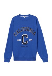 Sudadera de algodón azul con cuello redondo, mangas largas y puños de canalé, que presenta "CALIFORNIA" y un gran gráfico de "C" en colores contrastantes.