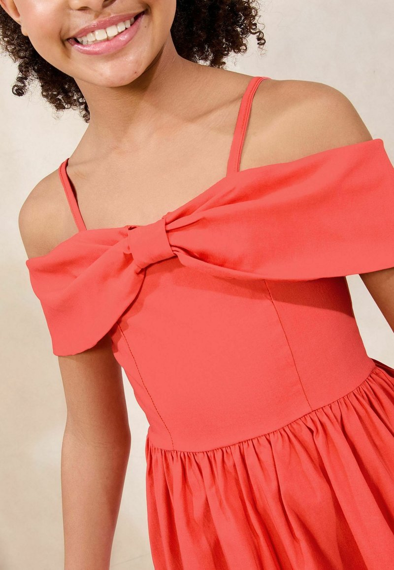 Lipsy REGULAR FIT - BOW BARDOT PUFFBALL - Cocktail dress / Party dress -  coral pink/pink - Zalando