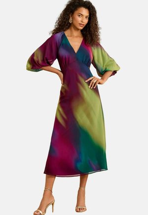 Love & Roses REGULAR FIT - PRINTED V-NECK PUFF SLEEVE MIDI  - Denné šaty - multi ombre
