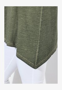 Non sélectionné, olive grey