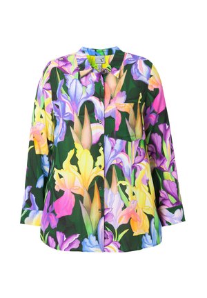 Koszula z guzikami, ozdobiona żywym wzorem kwiatowym, z różowymi, żółtymi i fioletowymi kwiatami na ciemnozielonym tle. Długie rękawy i kołnierzyk.