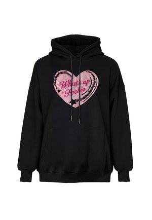 Sort hættetrøje med frontlomme og snor, med et stort pink hjerte grafik og teksten "What's up Pookie" i stiliseret font.