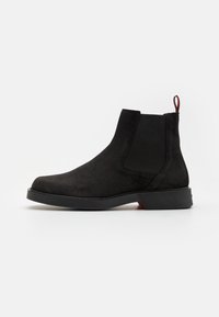 Unselected, black