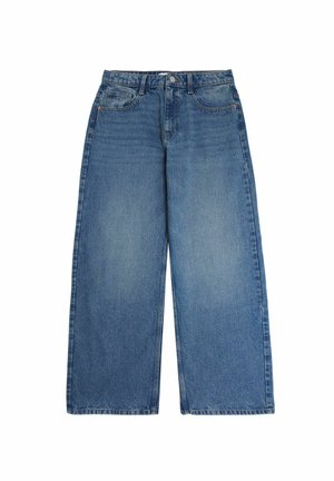 Weiße Jeans mit weitem Bein aus hellblauem Denim, mit hoher Taille, Fünf-Taschen-Design und distressed Textur. Klassische Nähte sichtbar.