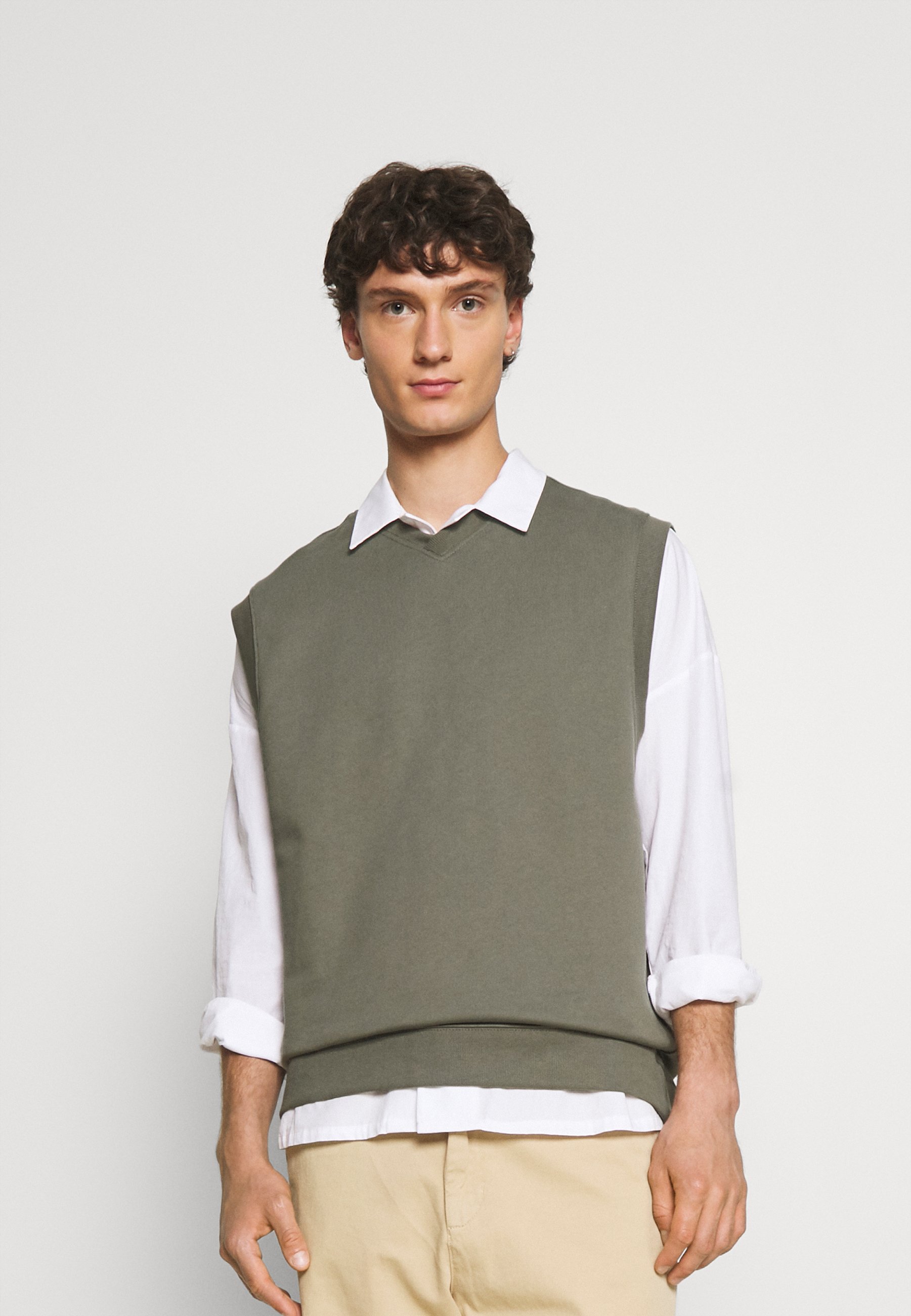 sweater vest weekday