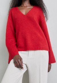 By Malene Birger Neule - red