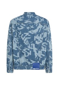 Τζιν μπουφάν με ολόκληρο μοτίβο από αφηρημένα γράμματα σε ανοιχτό μπλε και ετικέτα Karl Lagerfeld Jeans σε μπλε κοντά στο τελείωμα στην πλάτη.