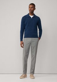 Façonnable Pantalones chinos - light grey marl