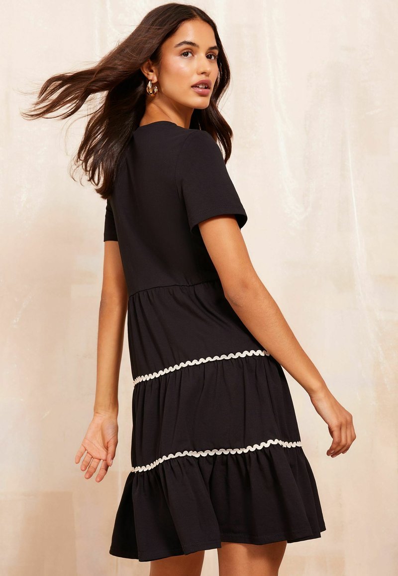 rack jersey dress Friends Like These PETITE FIT - RIC SHORT SLEEVE MINI - dress - black Performer Dress