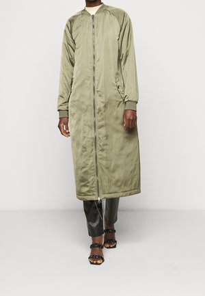 Kurtka Bomber