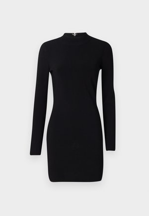 Črna obleka z dolgimi rokavi, ki ima prilegajočo silhueto, visok ovratnik in zadrgo na hrbtu. Gladka tekstura in elastična tkanina. Brez vzorcev ali dodatkov.