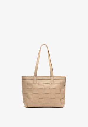 Borsa tote in pelle intrecciata beige con due spallacci, forma rettangolare e finitura liscia.