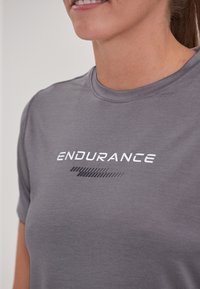 Endurance WANGE MELANGE - Sports T-shirts - shark