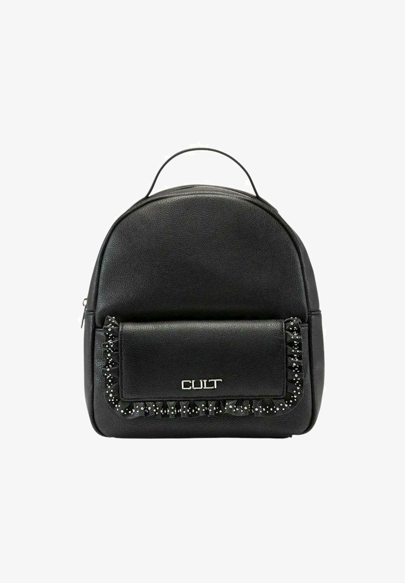 Zaino in pelle nera dalla forma arrotondata, con una tasca frontale decorata con perline e un logo argentato. Manico di trasporto sulla parte superiore.