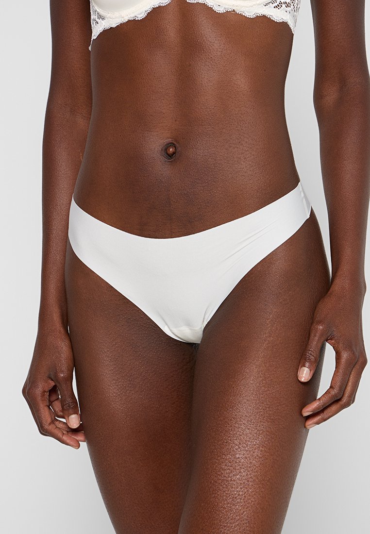 Simone Pérèle String crème Simone Pérèle String crème