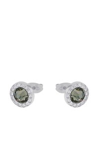 Orecchini a cerchio, metallo argentato, con una pietra centrale sfaccettata di colore verde oliva circondata da piccoli cristalli trasparenti.
