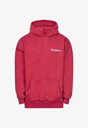 Piros kapucnis pulóver, puha anyagból, kenguruzsebbel, bordázott mandzsettával és aljjal. "Dropsize" fehér felirattal a bal mellkason.
