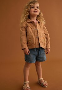 Miniaturna slika 2