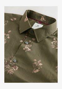 Izbrano, green floral