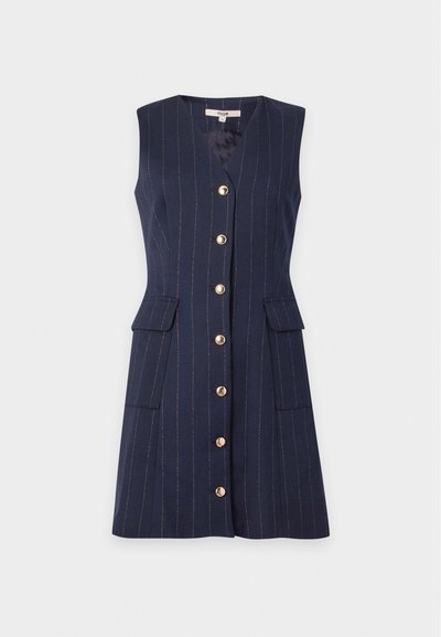 Robe sans manches bleu marine avec des fines rayures verticales, des boutons dorés sur le devant et deux poches à rabat à la taille.