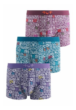 Drei bunte Boxer-Shorts mit abstrakten Gesichts- und Formmustern in Lila, Türkis und Bordeaux, vertikal angeordnet.