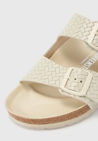 Thumbnail Image 6