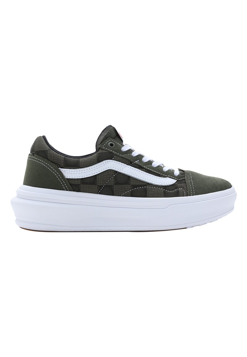 Vans UA OLD SKOOL OVERT CC - Baskets basses - dark green