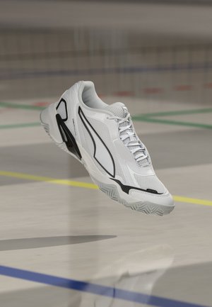 Puma, SOLARSTRIKE 4 - Handbalschoenen - puma white/puma black/silver mist
