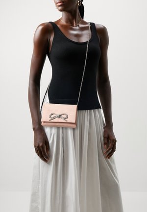 Menbur Pochette - light pink