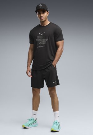 Puma, M PUMA X HYROX CLOUDSPUN THERMOADAPT TEE - Sports T-shirts - puma black