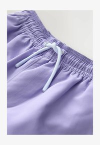 Non sélectionné, purple