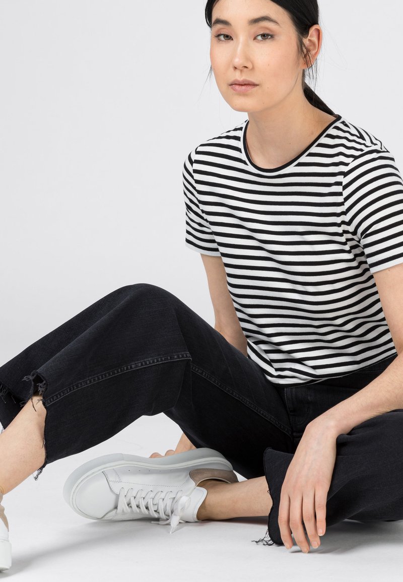 Damen T-Shirts | HALLHUBER RINGEL T-Shirt print schwarz - XV18375 Damen T-Shirts | HALLHUBER RINGEL T-Shirt print schwarz - XV18375
