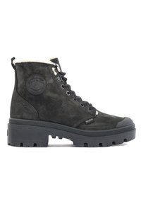 - Ankle boot