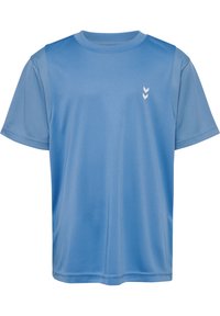 T-shirt de sport bleu en tissu léger et lisse. Dispose de manches courtes, d'un col rond et d'un logo en chevron blanc sur la poitrine.