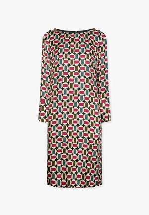 Vestido multicolorido con un patrón geométrico que presenta formas en beige, rosa, verde y azul. Mangas cortas y escote redondo.