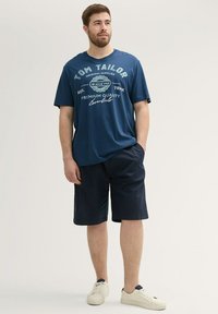 TOM TAILOR PLUS - MIT LOGO - T-shirt print - nighttime blue