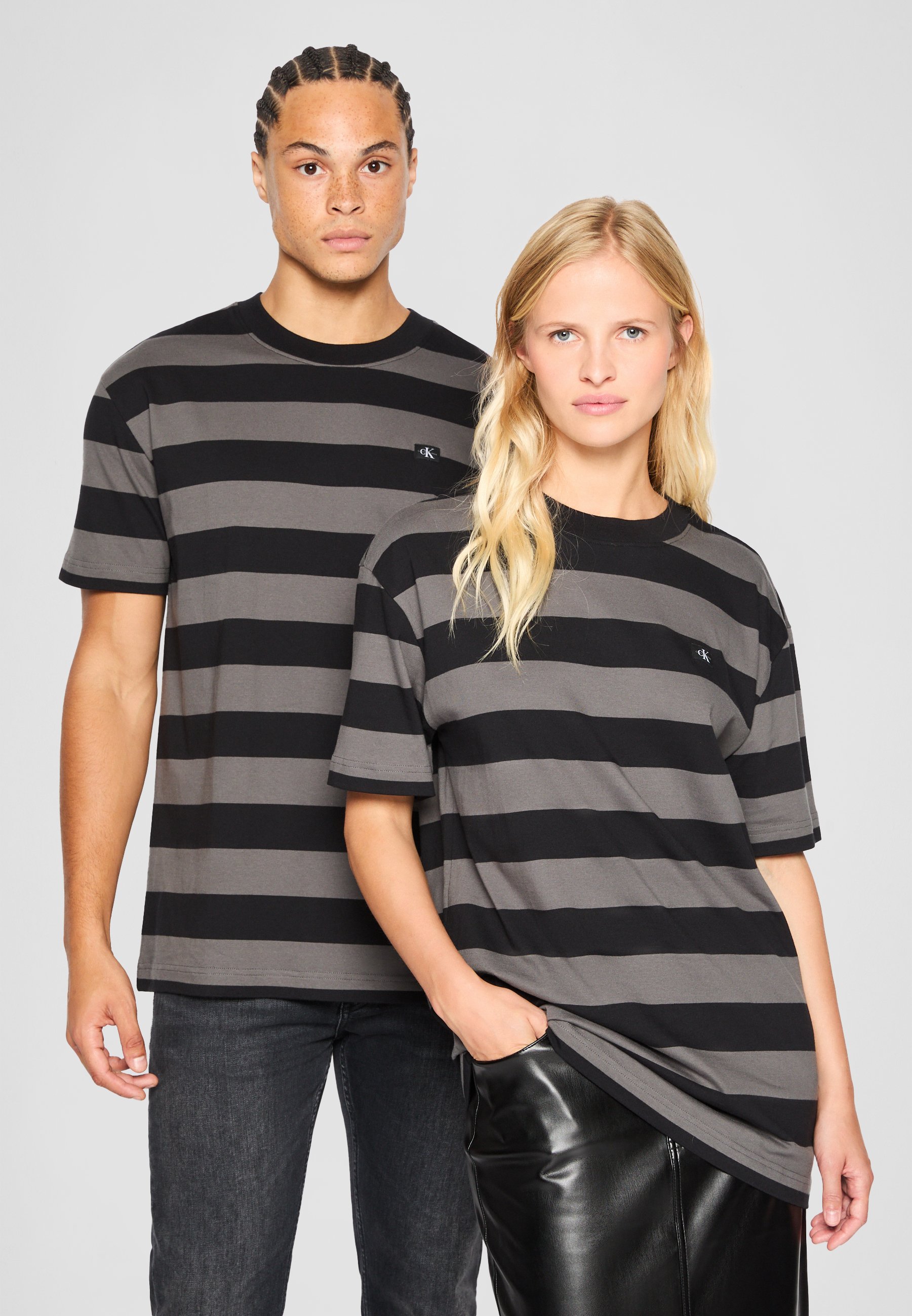 Calvin Klein Jeans EXCLUSIVE STRIPED OVERSIZED TEE UNISEX
