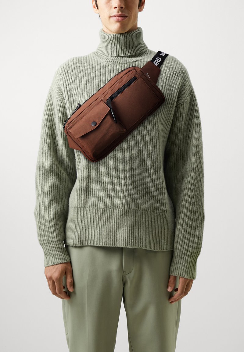 Mads Nørgaard BEL ONE CARNI UNISEX - Rumpetaske - cambridge brown