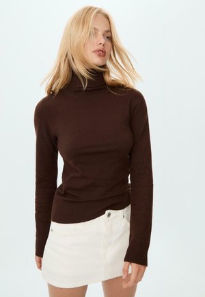 Stradivarius TURTLENECK - Neule - dark brown