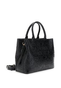 Borsa a tracolla in finta pelle nera con design del logo in rilievo, due manici corti e una tracolla regolabile. Forma compatta rettangolare.