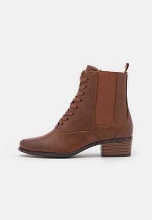 Botines con cordones - cognac