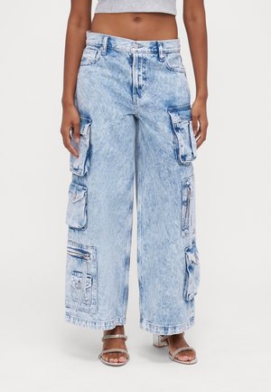 OTT BAGGY SUPER CARGO HUNTLEY - Jeans relaxed fit - light indigo