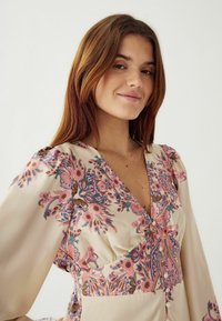 Noella LILITH - Maxi šaty - drusella print