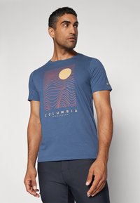 Columbia CSC™ SEASONAL LOGO TEE - T-shirt estampada - blue/dark blue
