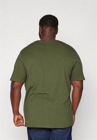 Jack & Jones JJFERRIS TEE CREW NECK 3 PACK - Marškinėliai su spaudiniu - black/kombu/navy