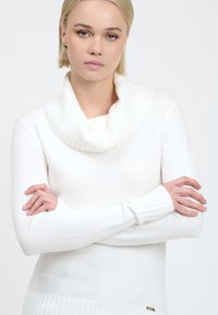 INFLUENCER COWL-NECK - Trui - milk