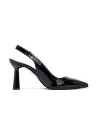 Décolleté in vernice nera con punta affusolata, tacco sottile e superficie liscia. Caratterizzati da una silhouette elegante e una finitura lucida.