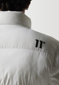 11 DEGREES PANEL PUFFER  - Chaqueta de invierno - white