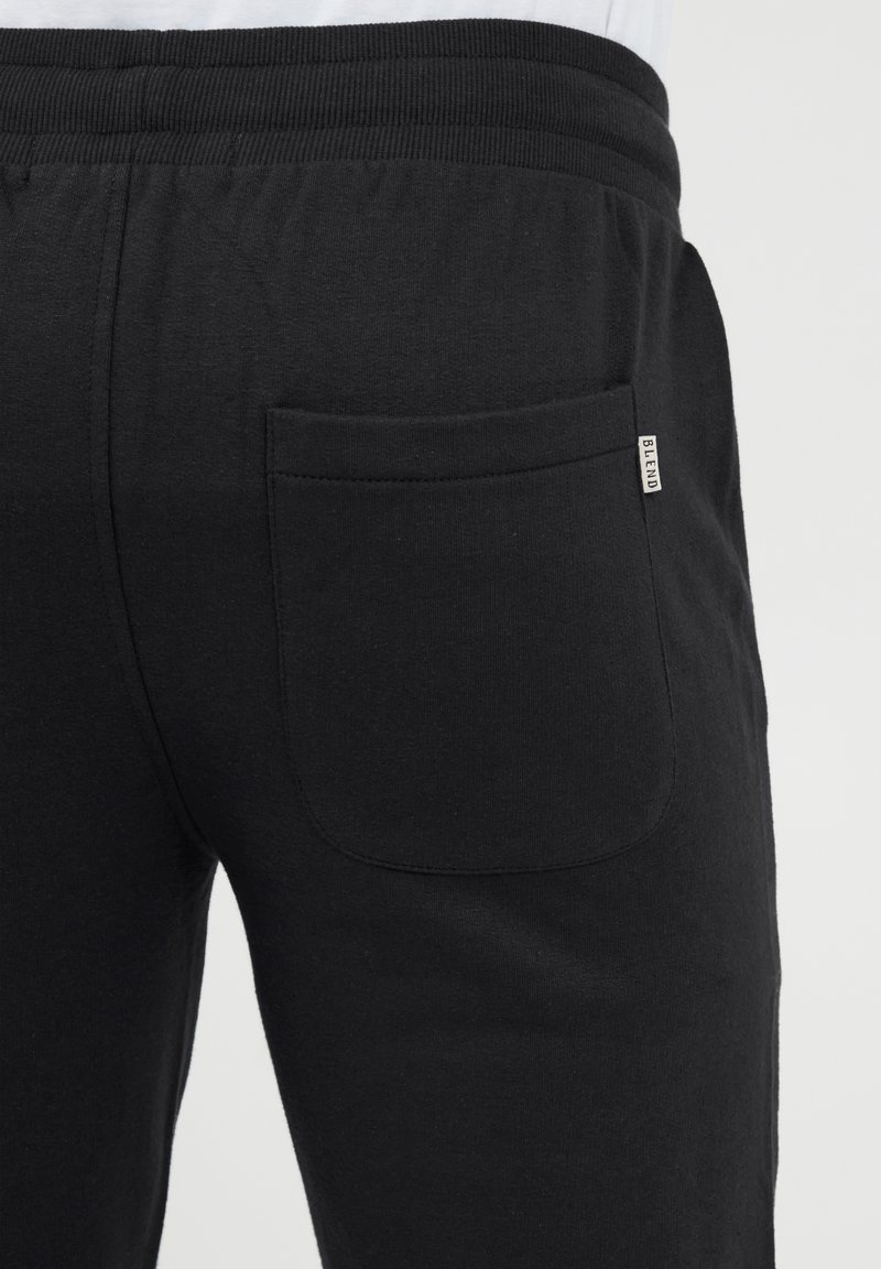 Herren Trainingsanzüge | Blend BHTHOMMY Jogginghose black/schwarz - WH14133 Herren Trainingsanzüge | Blend BHTHOMMY Jogginghose black/schwarz - WH14133